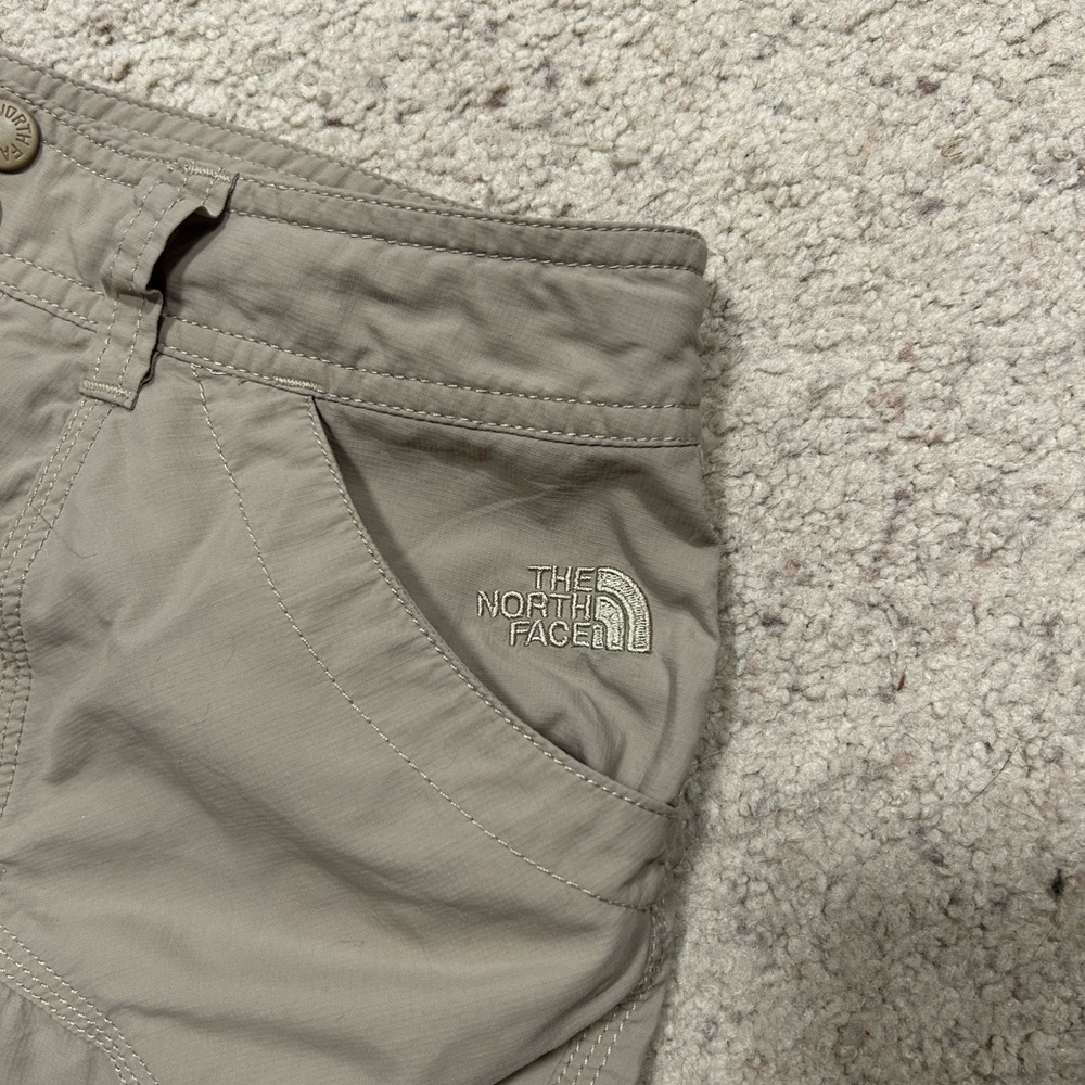 The North Face Quick Dry Khaki size 4 shorts - Picture 3 of 8